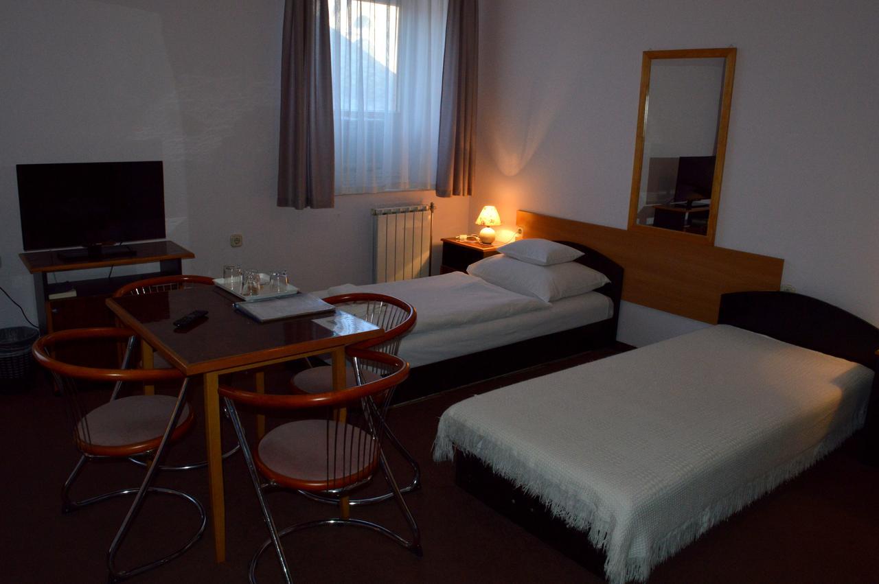 קצ'קמט Apollo Motel מראה חיצוני תמונה
